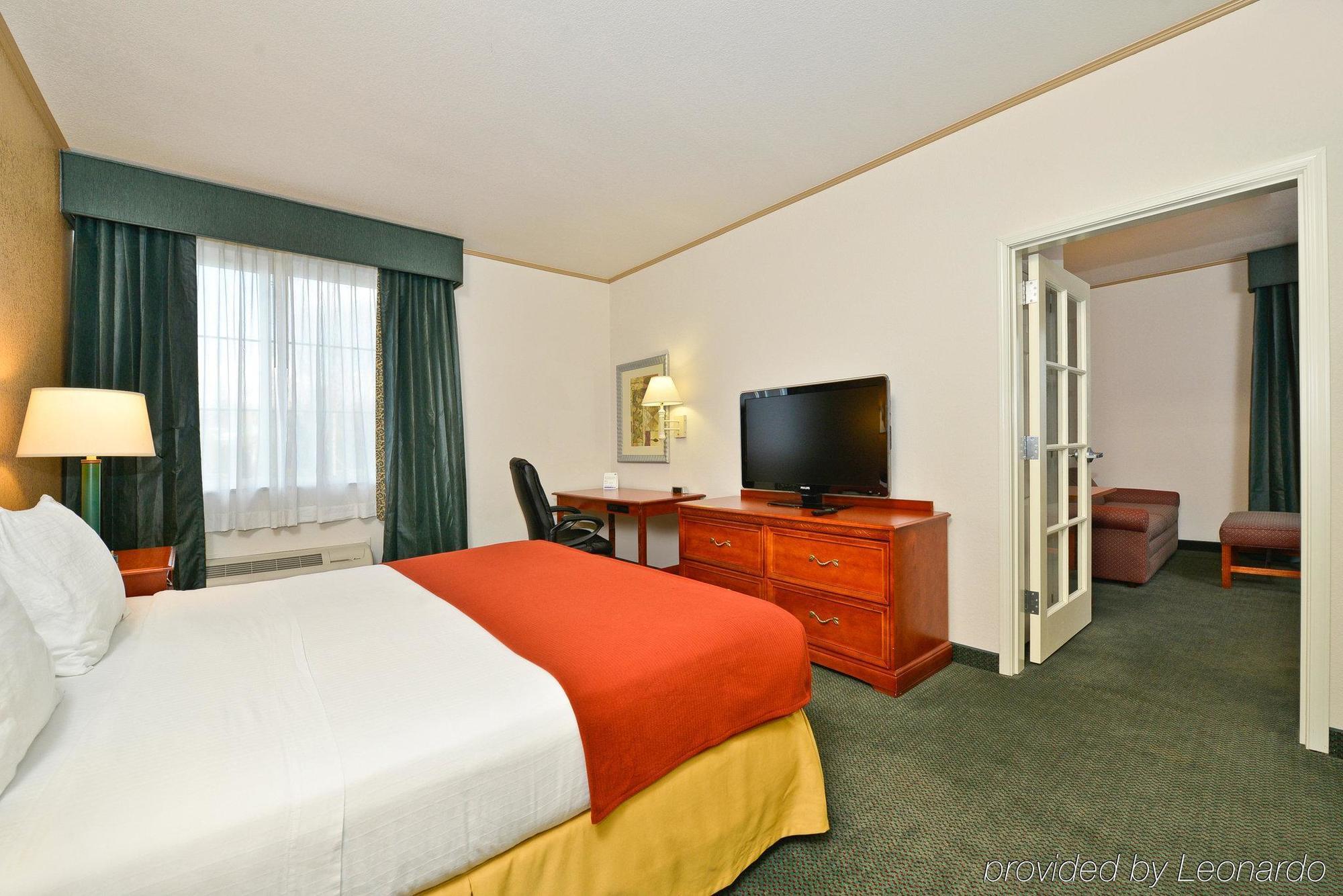 Holiday Inn Express & Suites Tacoma South - Lakewood By Ihg Exteriér fotografie