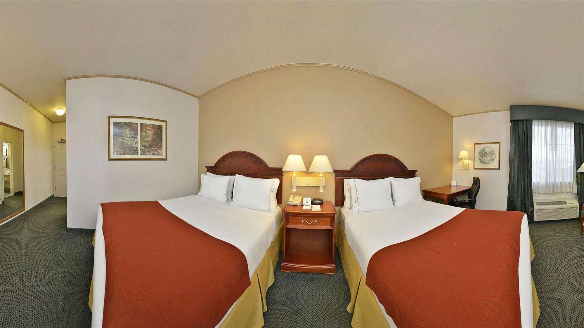 Holiday Inn Express & Suites Tacoma South - Lakewood, An Ihg Hotel Exteriér fotografie